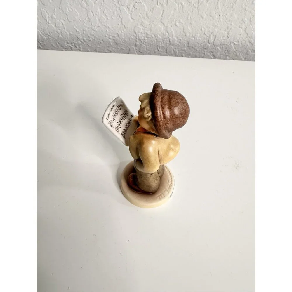 M.I.Goebel Hummel Figurine Hitting‎ the High Note Hum 846 TMK-8 EE Kinder Choir